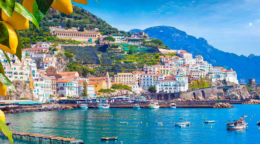 Oplev Amalfi's skønhed - en kystby med masser af charme